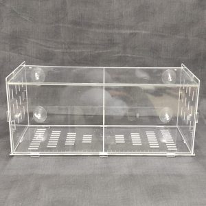 Pleksi yavruluk 20x12x12 ölçülerinde